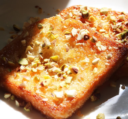 Add Sugar & Milk in bread For instant Crunchy Caramel Shahi Tukra in 3 minutes - GolRoti